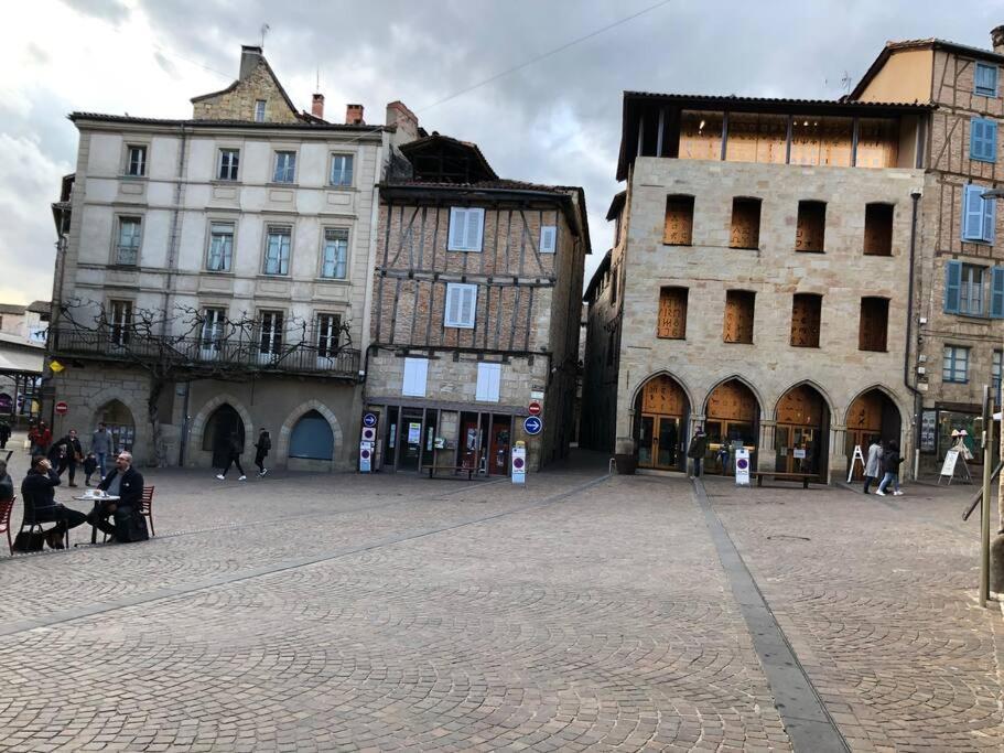 Chez Sophie Et Gege. Maison De Ville, Deux Chambres, De Plain-Pied Figeac Esterno foto